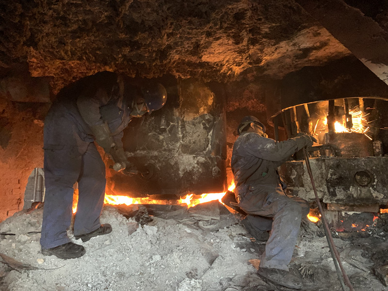 铁合金厂开展矿热炉计划检修